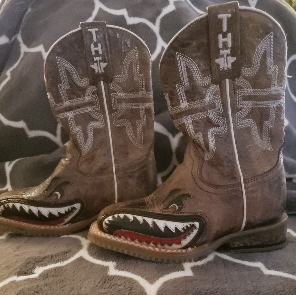 Kids Tim Haul Gnarly Shark Boot size 9 EUC!!
